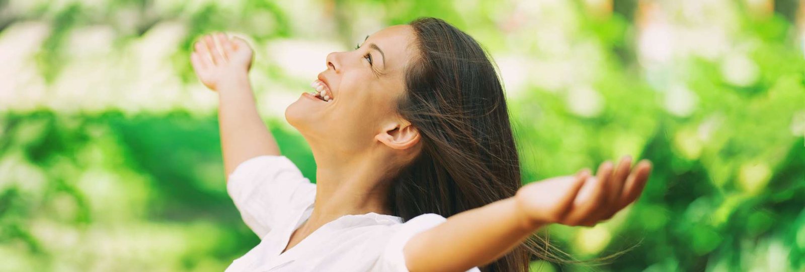 Allergy Relief- 5 Natural Remedies to Help You Breathe Easier - Blog Content Image - 1920 x 650 px - HealThyRam