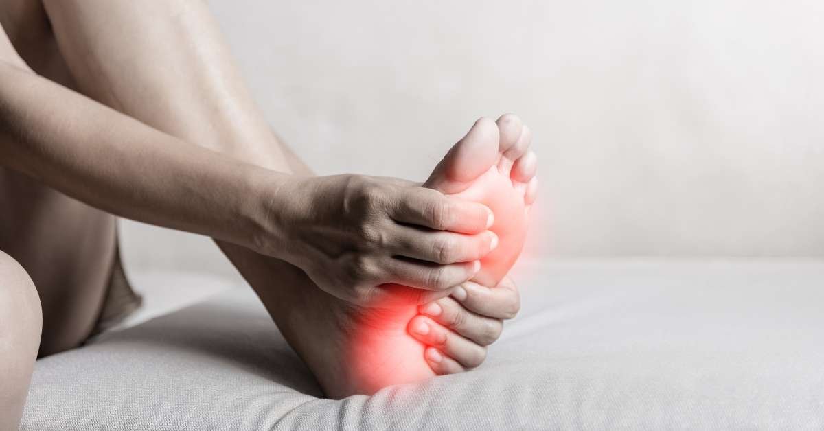 Effective Home Remedies for Treatment of Neuropathy in Legs and Feet - HealThyRam