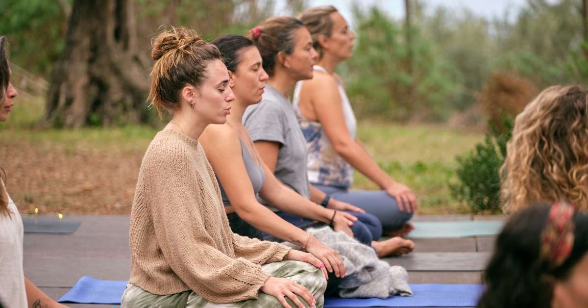 Exploring Wellness Retreat with Meditation Therapy - Blog - HealThyRam