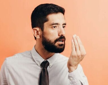 Natural Ways to Combat Bad Breath - HealThyRam