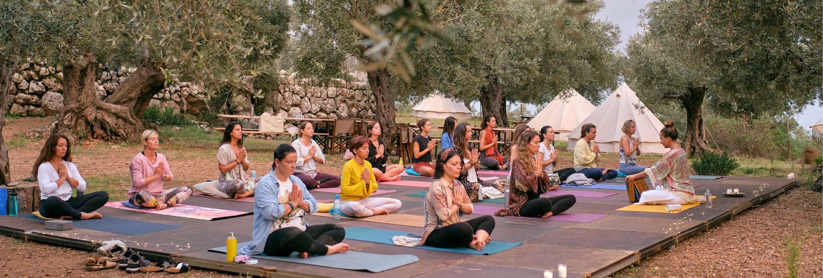 The Yoga Retreat Experience - Exploring Wellness Retreat with Meditation Therapy - Blog - HealThyRam